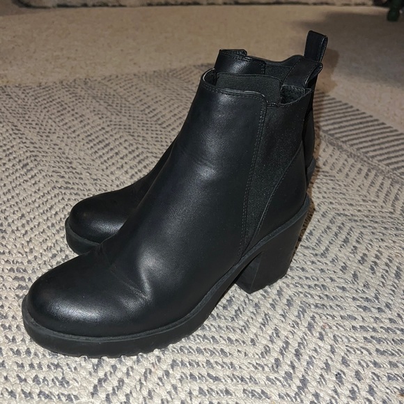 H&M Dividend Booties - Picture 1 of 2